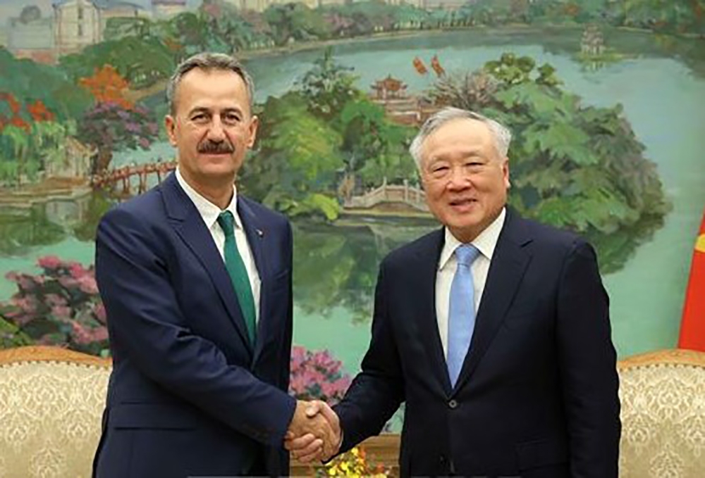 Phó Thủ tướng Thường trực Nguyễn Hòa Bình tiếp Chủ tịch Cơ quan Công nghiệp quốc phòng Thổ Nhĩ Kỳ Haluk Gorgun