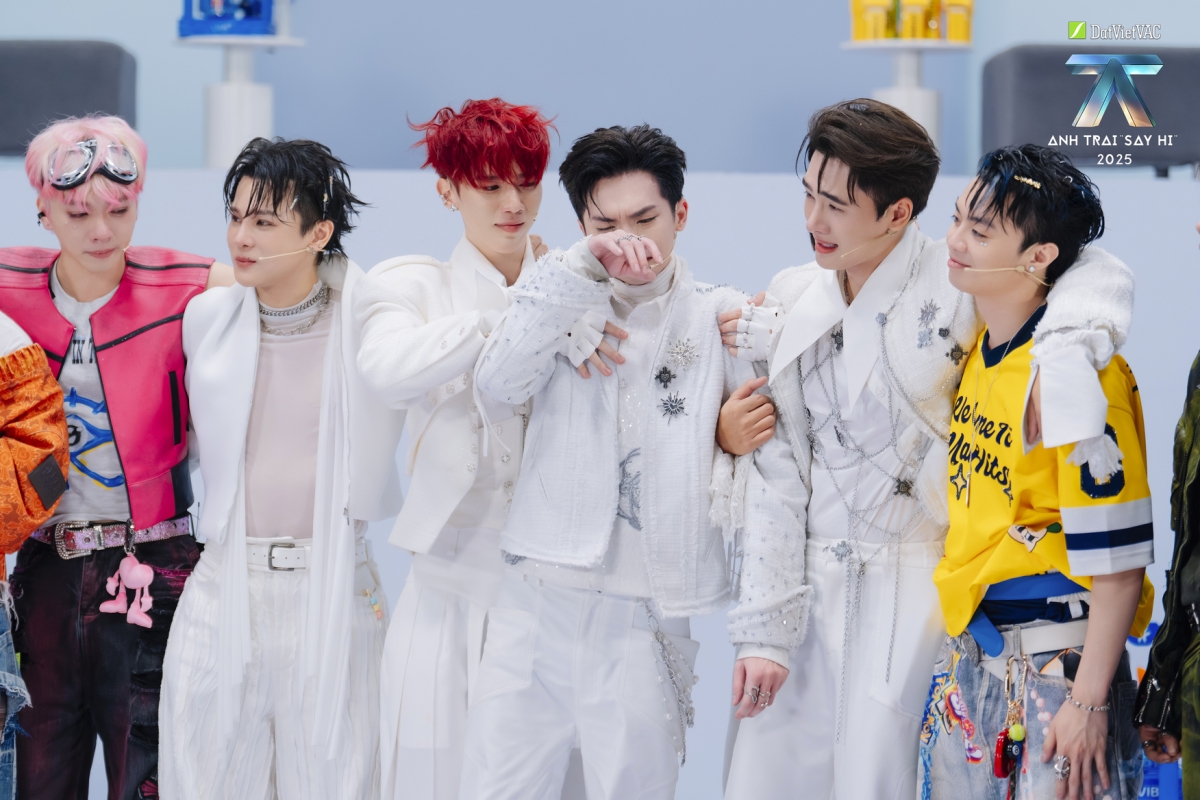 Trước thời khắc công bố kết quả, không khí trở nên lắng đọng