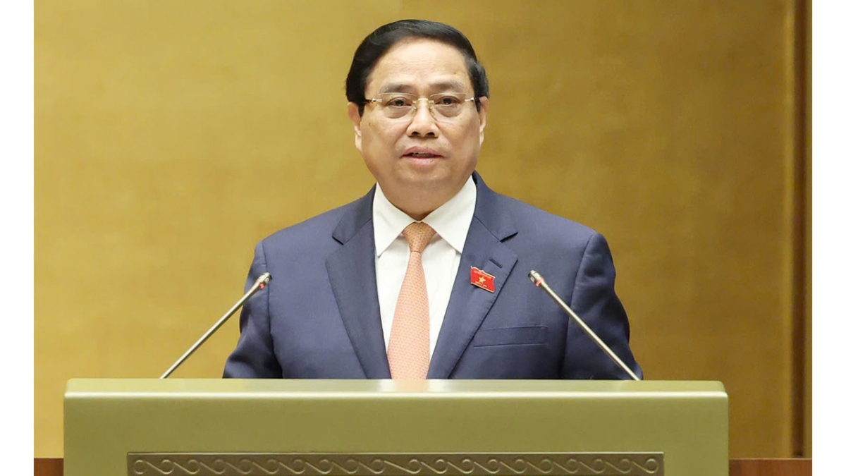  Thủ tướng Chính phủ Phạm Minh Chính trình bày Báo cáo kết quả thực hiện kế hoạch phát triển kinh tế - xã hội năm 2025 và 05 năm 2021 - 2025; dự kiến kế hoạch phát triển kinh tế - xã hội năm 2026