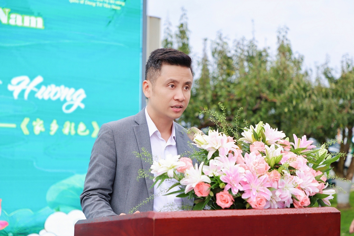 Đồng chí Nguyễn Hữu Hùng, đại diện Tổng Lãnh sự quán Việt Nam tại Côn Minh phát biểu tại sự kiện