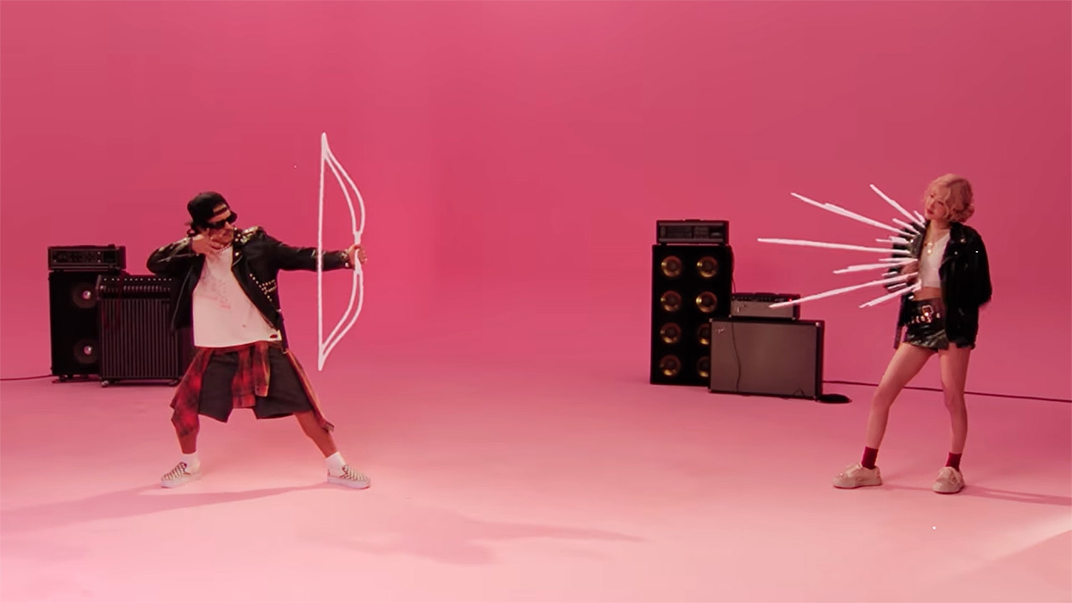 Rosé của ban nhạc BLACKPINK với đĩa đơn ăn khách “APT” mà cô thể hiện cùng Bruno Mars đang cạnh tranh đề cử những hạng mục ăn khách nhất của giải Grammy lần này.