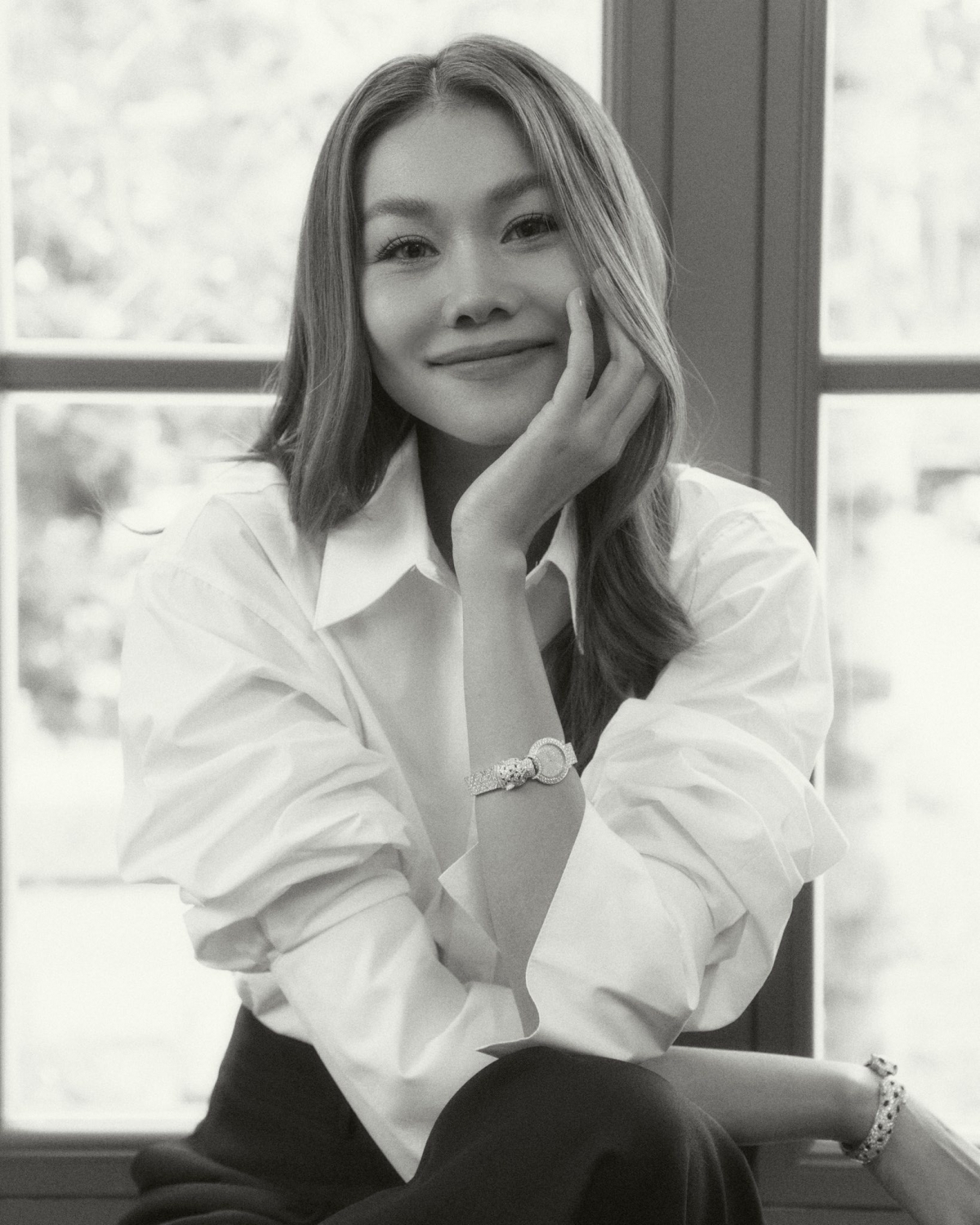 Siêu mẫu Thanh Hằng góp 200 triệu đồng chung tay cùng mọi người sẻ chia khó khăn vì cơn bão Bualoi. Cô mong bà con sẽ vững vàng, bình an và sớm vượt qua giai đoạn khó khăn này.