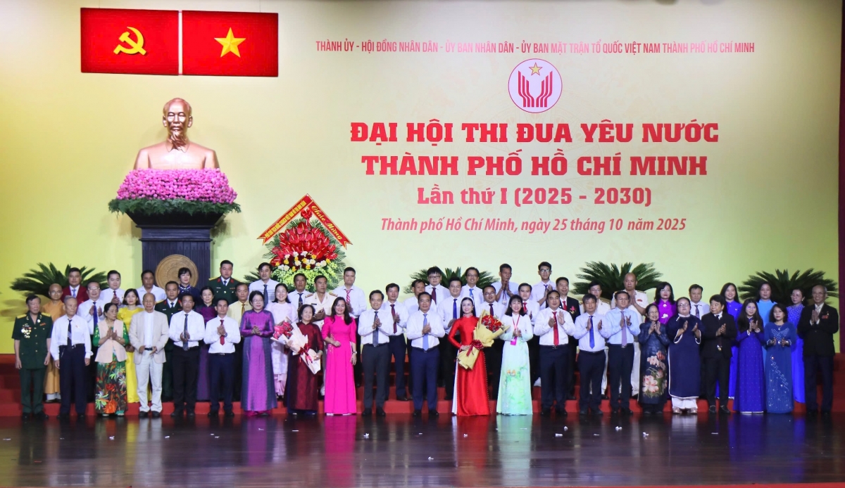 Đoàn đại biểu của TP.HCM tham dự Đại hội Thi đua yêu nước toàn quốc lần thứ XI