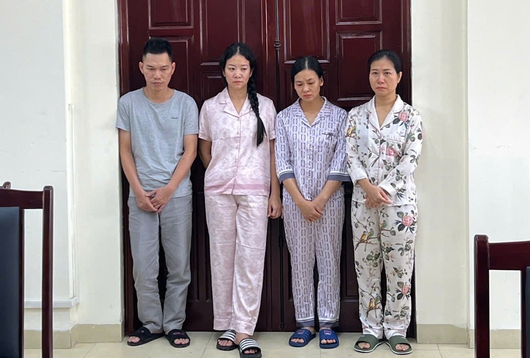 Các bị can trong vụ việc sau khi bị khởi tố.