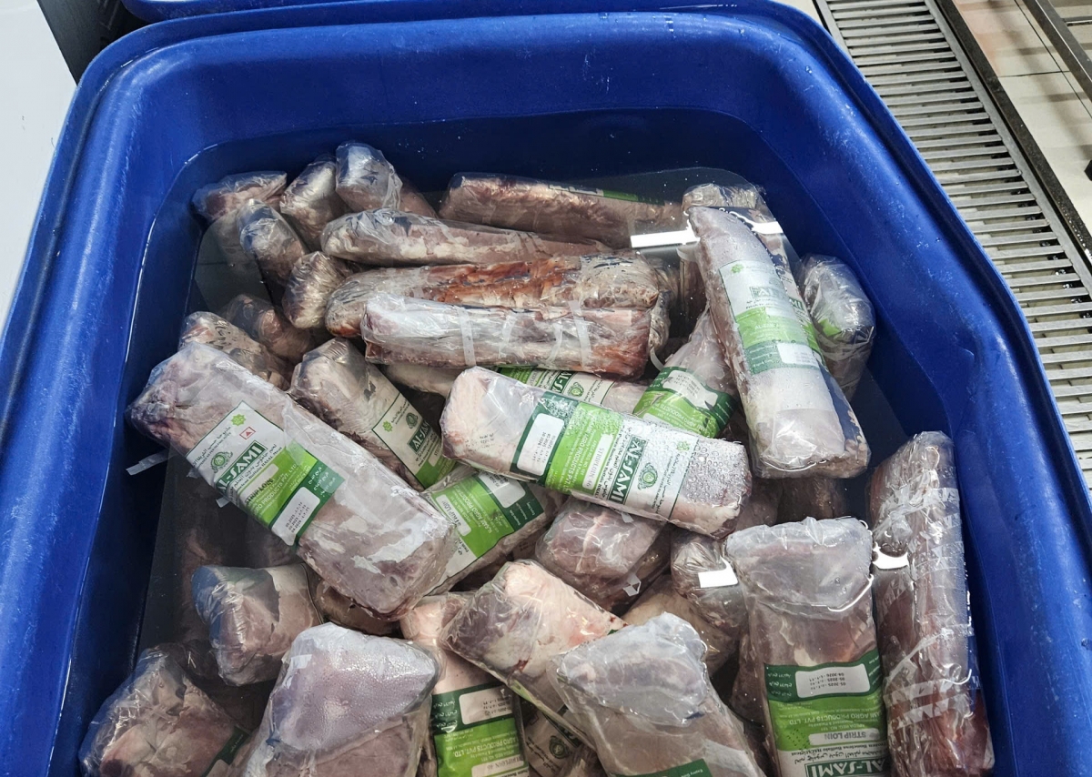 Tang vật là thịt bò Nhật Bản giả mạo được thu giữ trong vụ việc