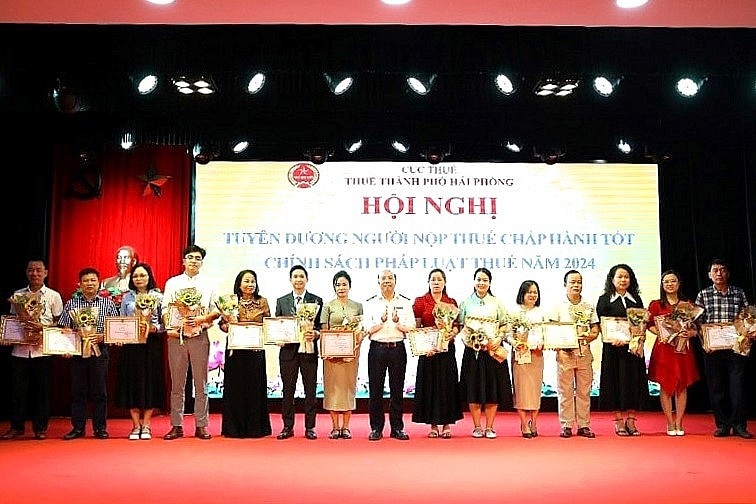Thời gian qua, Thuế TP. Hải Phòng đã  triển khai những việc làm thiết thực nhằm sớm đưa những chỉ đạo của Bộ Tài chính, Cục Thuế sớm đi vào cuộc sống, qua đó hỗ trợ hiệu quả cho người nộp thuế