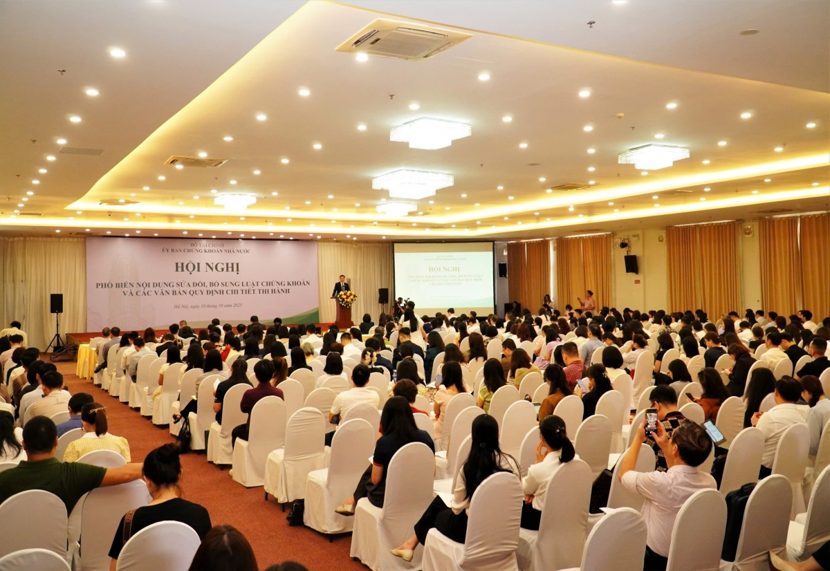 Toàn cảnh hội nghị