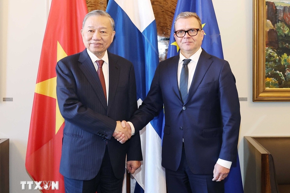 Chiều 21/10, Tổng Bí thư Tô Lâm và Thủ tướng Phần Lan Petteri Orpo đã hội kiến. Hai bên nhất trí đẩy mạnh hợp tác trên các lĩnh vực, từ chính trị đến kinh tế - thương mại, đầu tư, giáo dục - đào tạo,… Hai bên cũng nhấn mạnh tầm quan trọng của việc duy trì hòa bình, ổn định, hợp tác và phát triển tại mỗi khu vực và trên thế giới, trên cơ sở luật pháp quốc tế và Hiến chương Liên Hợp Quốc. (Ảnh: TTXVN)