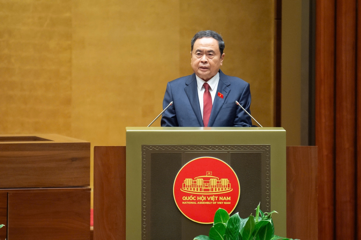 Chủ tịch Quốc hội Trần Thanh Mẫn trình bày báo cáo công tác của Quốc hội nhiệm kỳ khóa XV (Ảnh: Media Quốc hội)