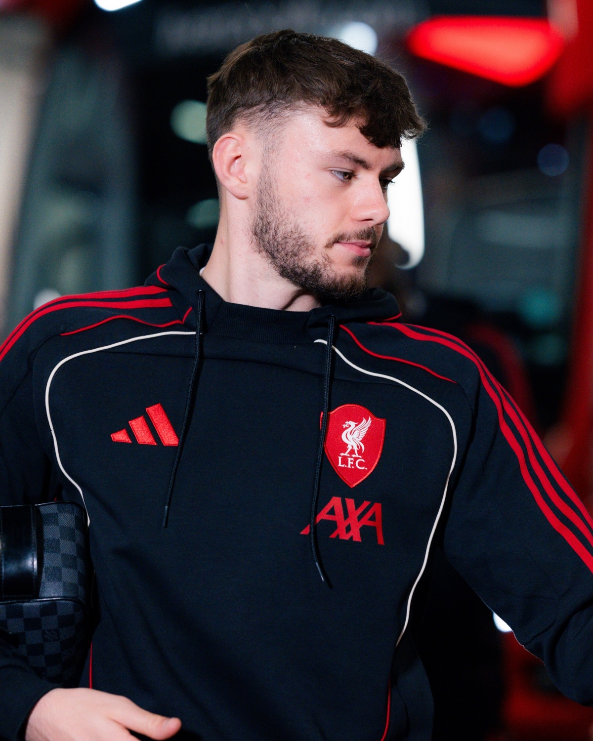 Các cầu thủ Liverpool đến sân. (Ảnh: LFC). 