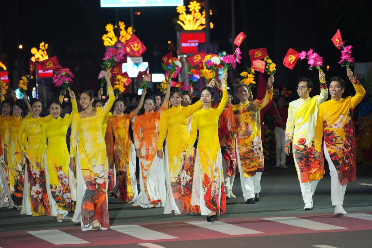 Các nghệ sĩ biểu diễn mở màn cho chuỗi hoạt động (ảnh: BTC)