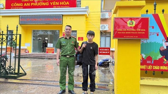 G.A.D. tại trụ sở Công an phường Yên Hoà, thành phố Hà Nội. Ảnh: TTXVN 