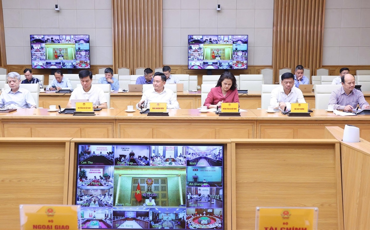 Các thành viên Ban Chỉ đạo quốc gia về phòng, chống khai thác hải sản bất hợp pháp, không báo cáo, không theo quy định (IUU) tại điểm cầu Trụ sở Chính phủ