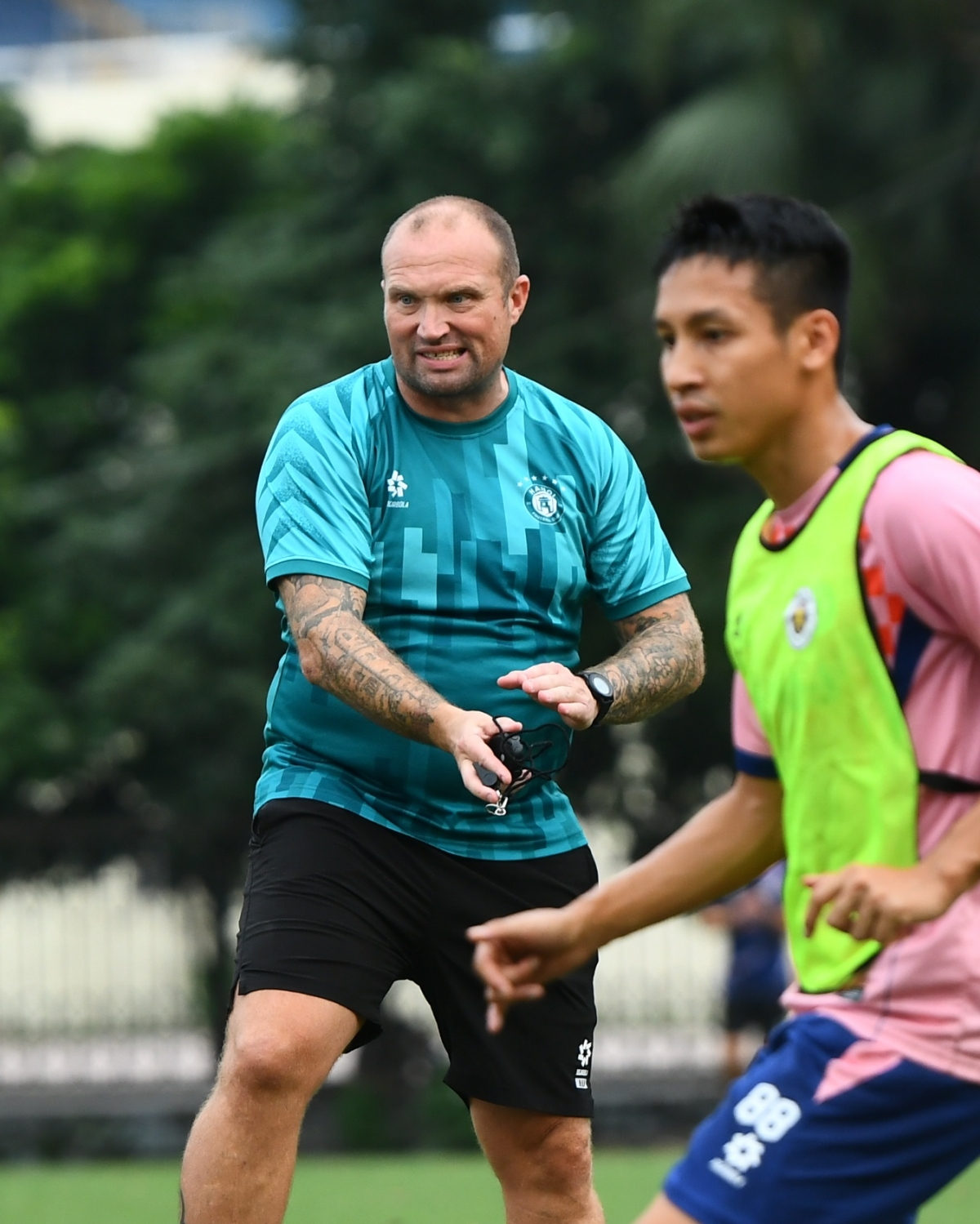 Chuyên gia Warren Feeney. (Ảnh: Hà Nội FC). 