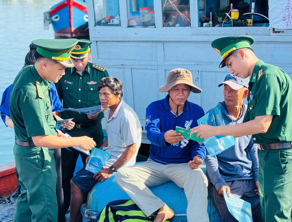 Tuyên truyền chống khai thác IUU