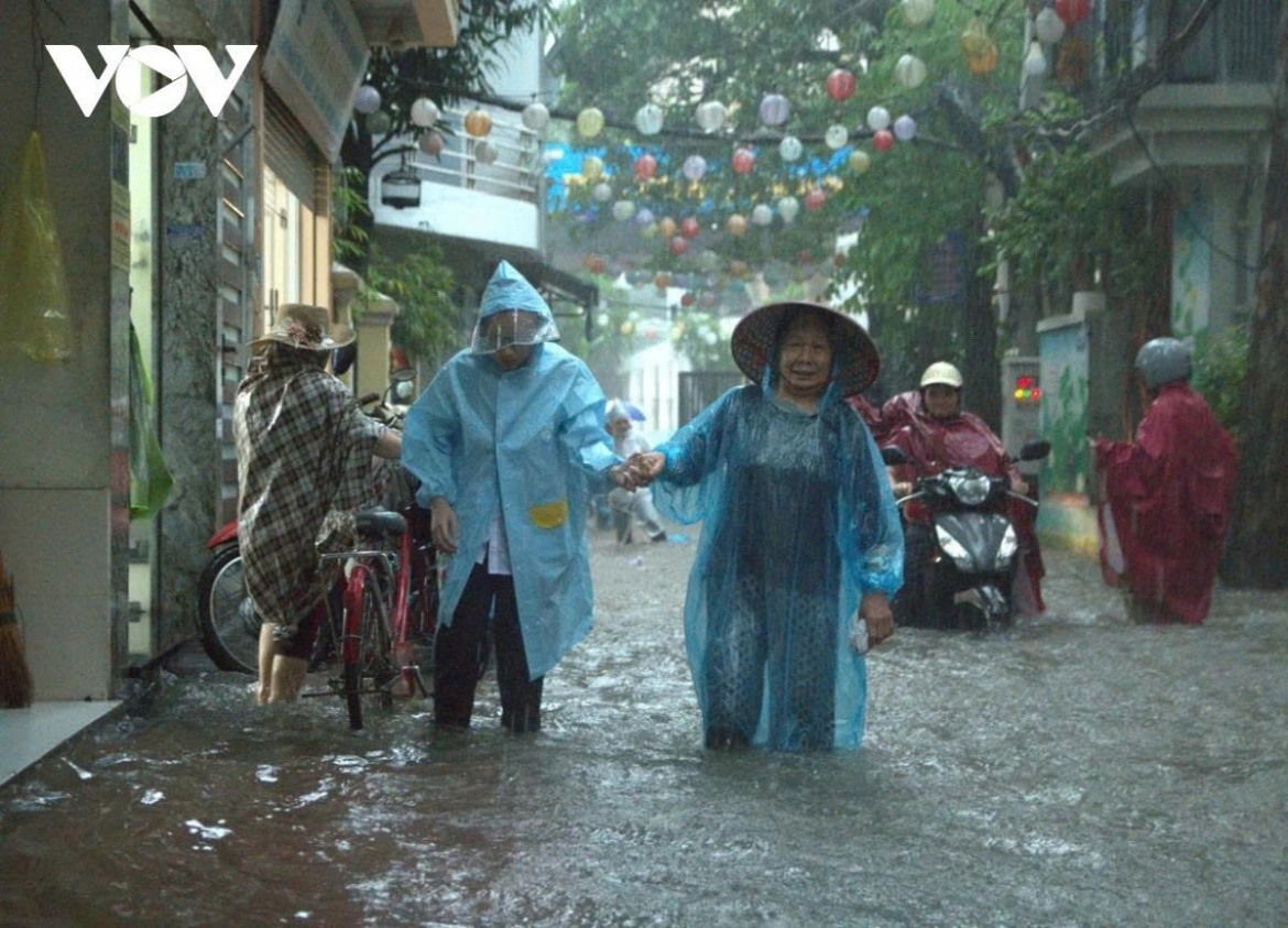 Chủ động ứng phó với cơn bão số 11 đang có diễn biến phức tạp, nhằm đảm bảo an toàn tuyệt đối cho học sinh và cán bộ, giáo viên