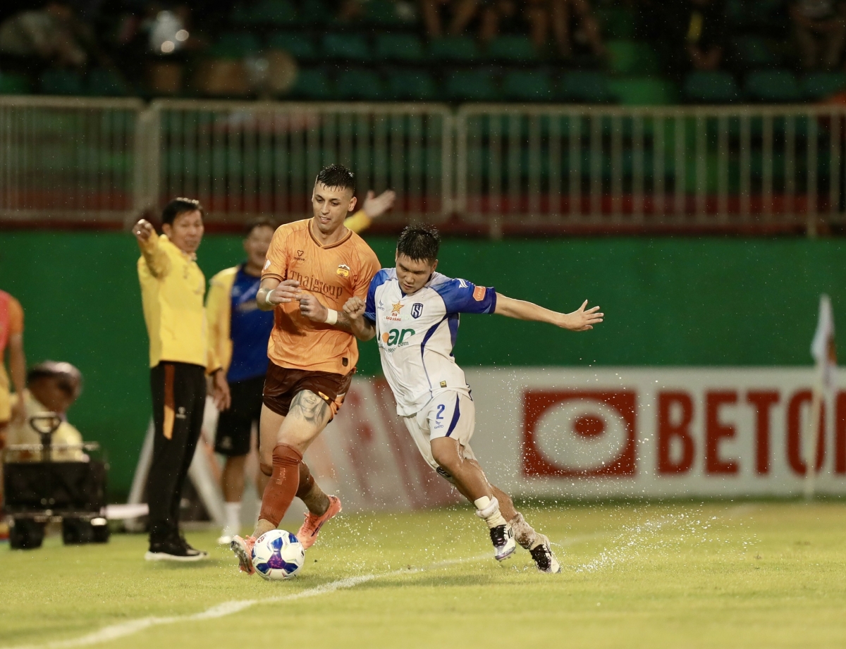 SLNA đang gặp khó trong việc tìm kiếm bàn gỡ.