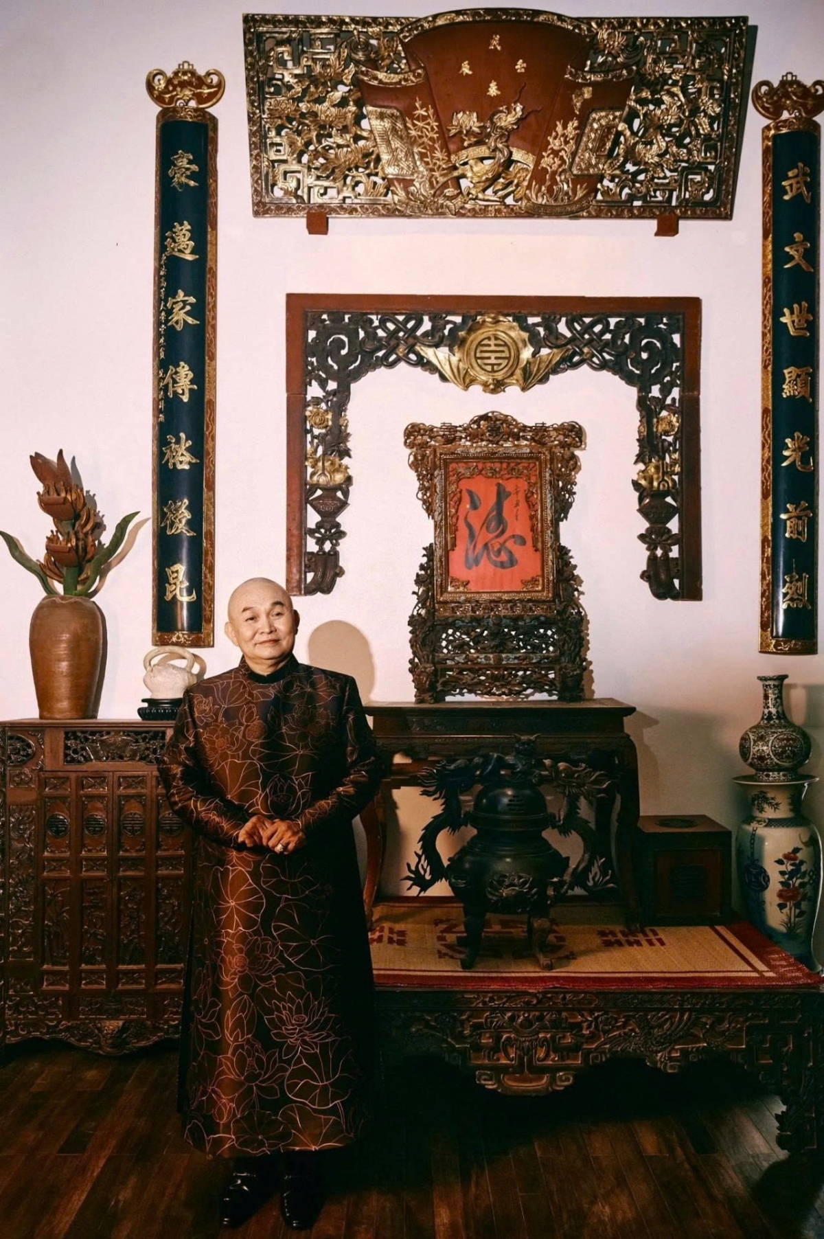 Nghệ sĩ Xuân Hinh chia sẻ: "Bảo tàng Đạo Mẫu qua bão trời lại hửng nắng".