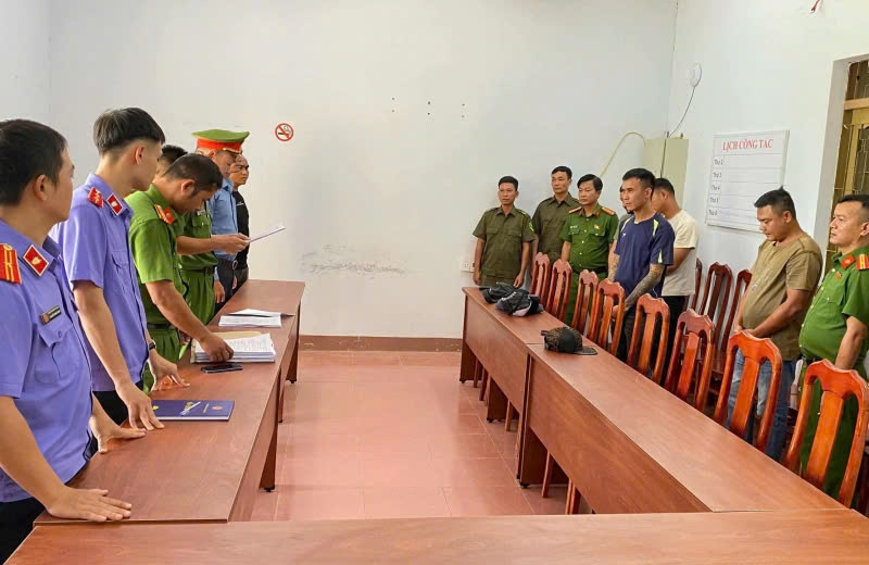 Cơ quan điều tra tống đạt các quyết định đối với 4 bị can