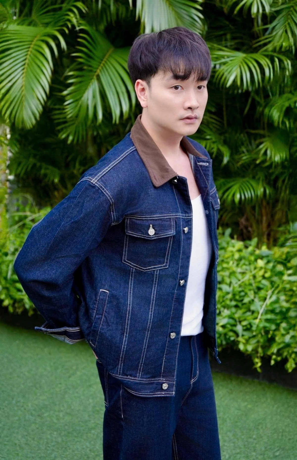 Diễn viên Trọng Lân trở lại phim trường sau thời gian chăm bà xã sinh con.