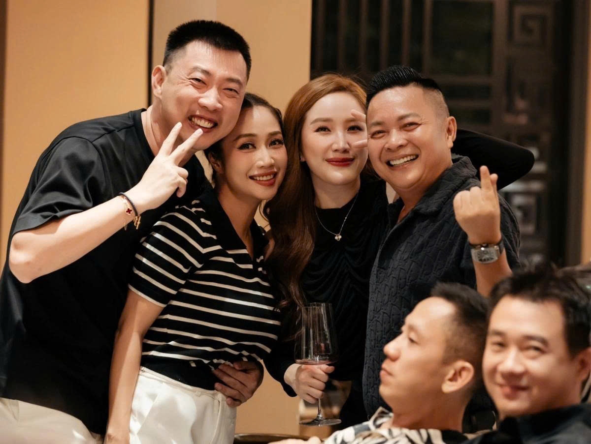 Ốc Thanh Vân cùng chồng hội ngộ nhà Chi Bảo - Lý Thùy Chang ở tiệc sinh nhật ông xã đại gia của Bảo Thy.