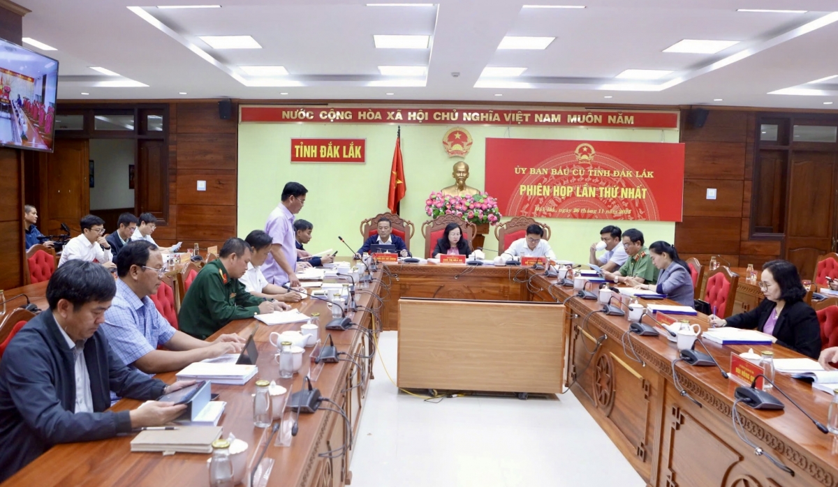 Ủy ban Bầu cử tỉnh Đắk Lắk tổ chức phiên họp lần thứ nhất để triển khai công tác chuẩn bị cho cuộc bầu cử đại biểu Quốc hội khóa XVI và đại biểu HĐND các cấp.