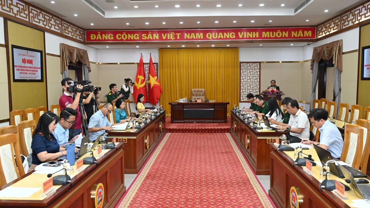 Quân khu 7 gặp gỡ báo chí thông tin các hoạt động kỷ niệm 80 ngày truyền thống.