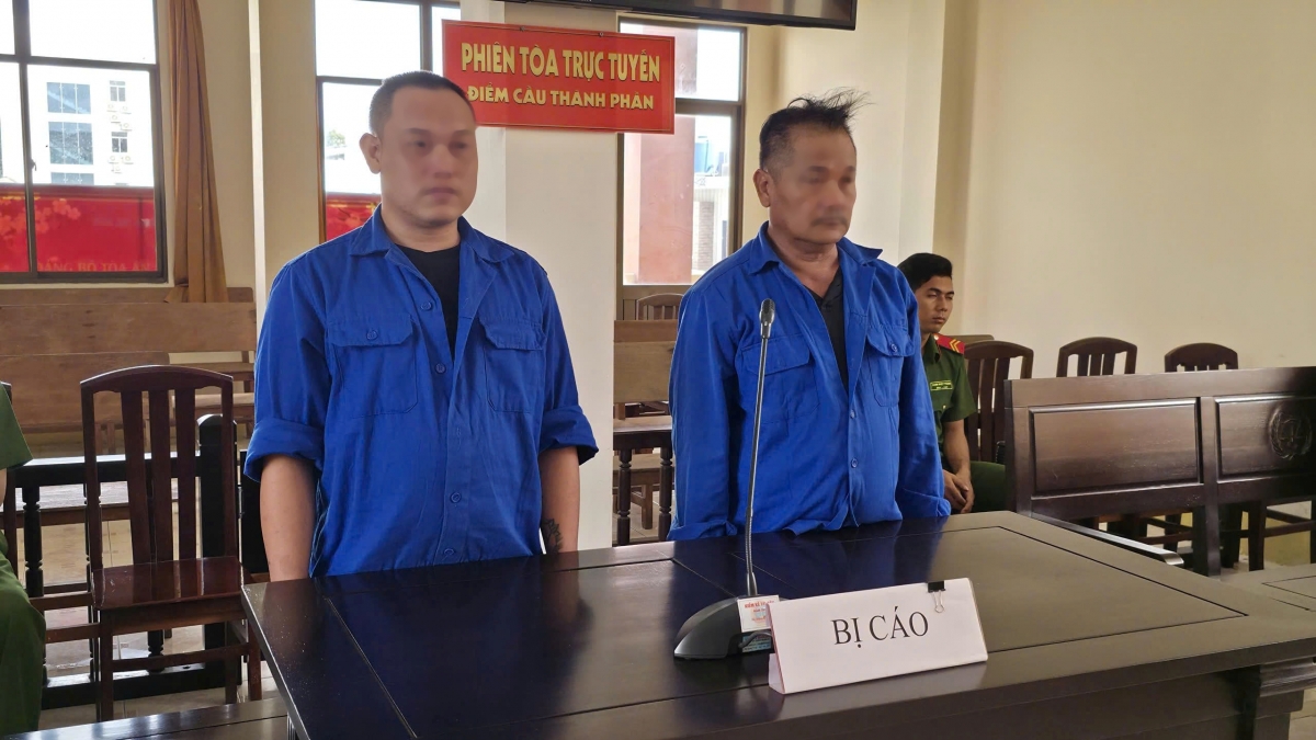 2 bị cáo tại phiên tòa