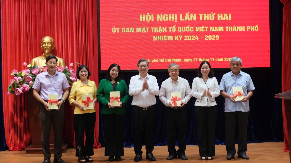 Ra mắt 6 tổ chức hội thành viên