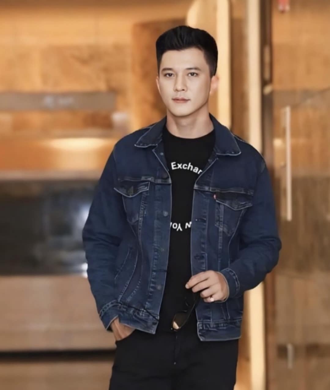 Diễn viên Hà Việt Dũng