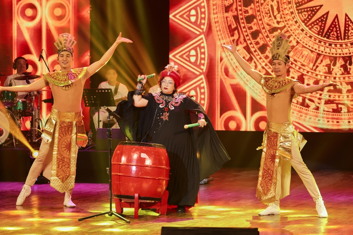 Quán quân Phương Đài.