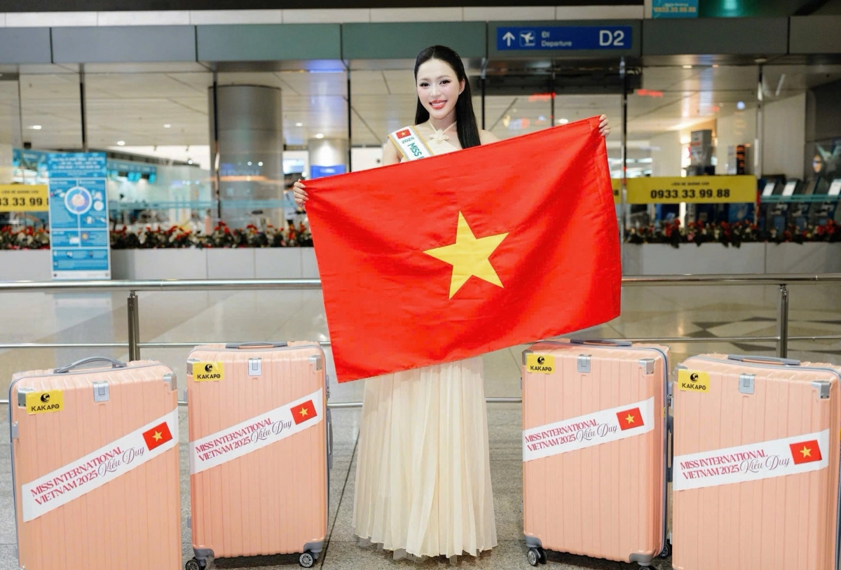 Sao Việt 13/11: Hoa hậu Kiều Duy mang 100 kg hành lý với 30 trang phục của 15 nhà thiết kế, dự thi Miss International 2025 tại Nhật Bản.