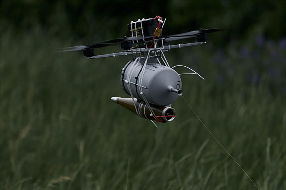 UAV cáp quang. Ảnh: Getty
