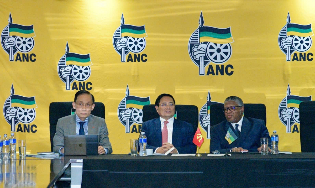 Thủ tướng tiếp Tổng Thư ký Đảng Đại hội dân tộc Phi (ANC) Fikile Mbalula