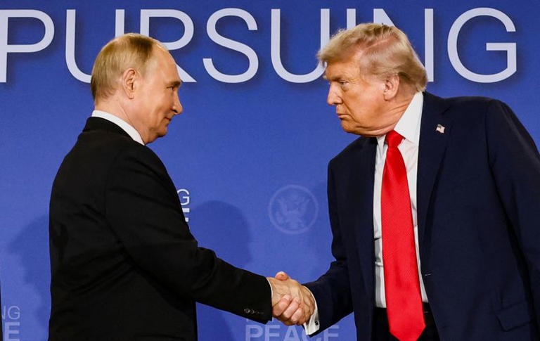 Tổng thống Mỹ Donald Trump và Tổng thống Nga Putin. Ảnh: Reuters