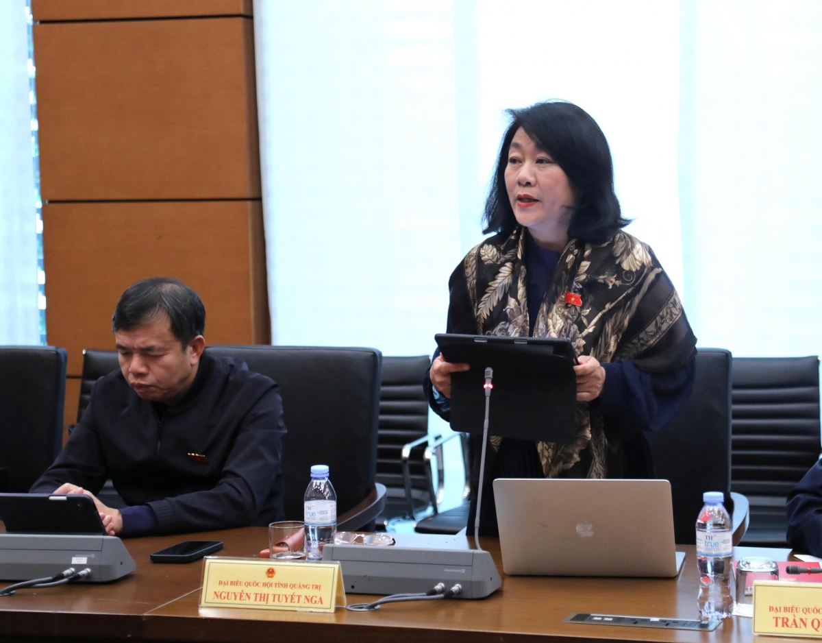 Đại biểu Nguyễn Thị Tuyết Nga cho rằng, livestream bán hàng là xu hướng phát triển nhanh chóng của thương mại điện tử. Ảnh: Quốc hội 