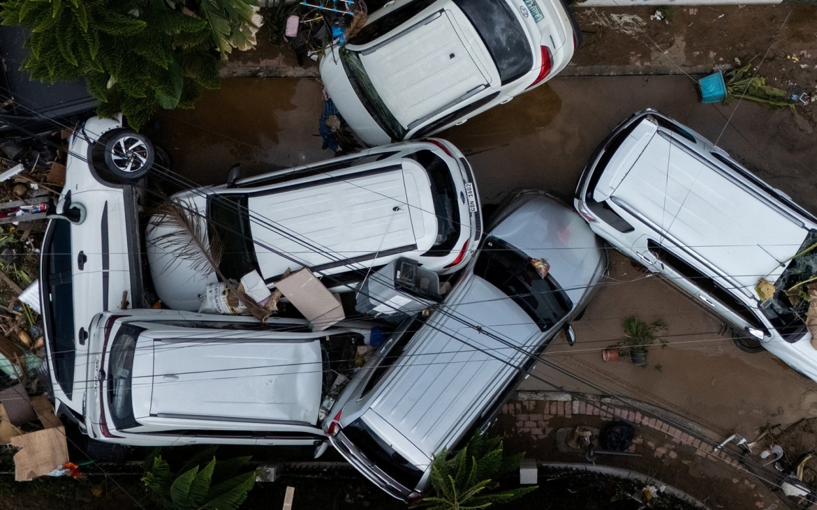 Hậu quả cơn bão Kalmaegi trước đó ở Philippines. Ảnh: Reuters.