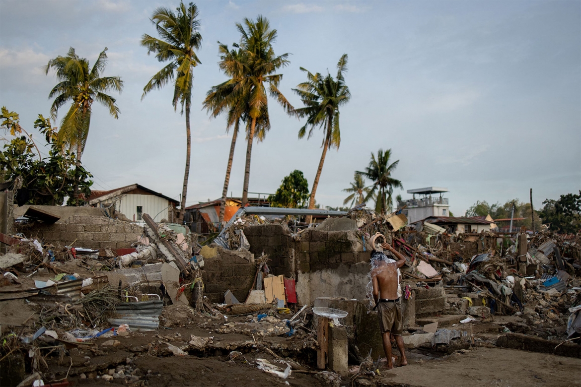 Đống đổ nát của khu dân cư bị cuốn trôi do lũ lụt sau siêu bão Kalmaegi tại Talisay, Cebu, Philippines, ngày 6/11/2025. Ảnh: Reuters