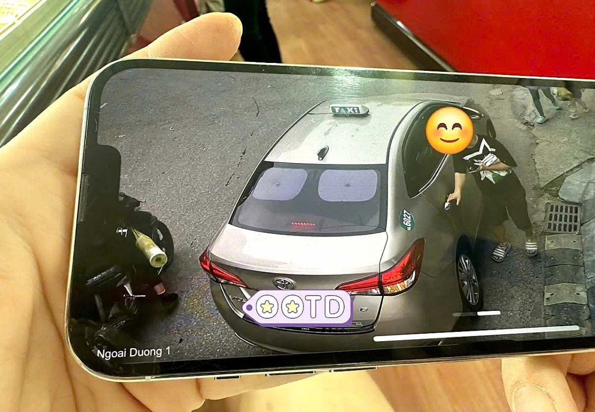 Hình ảnh camera ghi lại K. bỏ nhà và làm theo chỉ dẫn của các đối tượng lừa đảo (Ảnh: Công an cung cấp).