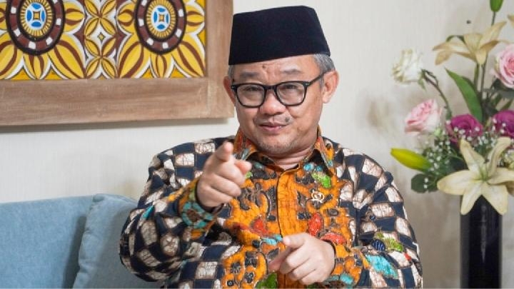 Bộ trưởng Bộ Giáo dục Tiểu học và Trung học Indonesia Abdul Mu'ti cho biết sẽ ban hành quy định mới nhằm giải quyết tình trạng bắt nạt học đường. Ảnh: Tempo