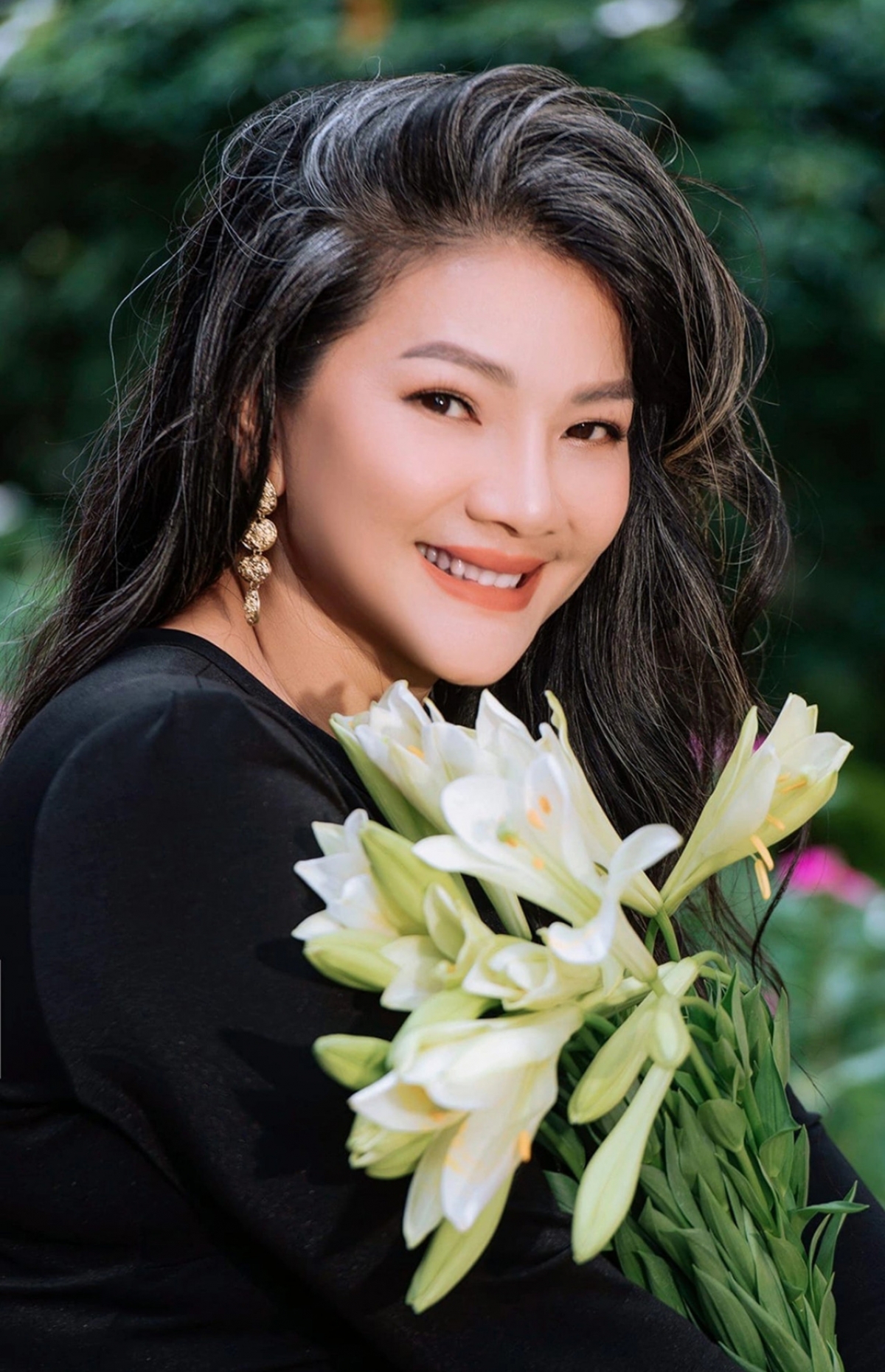 Kiều Trinh vừa trở lại màn ảnh nhỏ với vai diễn trong tập phim Cầu nối (thuộc series Phim ngắn cuối tuần) trên Đài THVL. Sau những thăng trầm cuộc đời, Kiều Trinh chọn cho mình một cuộc sống bình yên hơn tại quê nhà Bình Phước. Nữ diễn viên sở hữu khu vườn rộng 5.000m2 do cha để lại, nơi chị trồng nhiều cây ăn trái, hoa tươi và chăn nuôi.