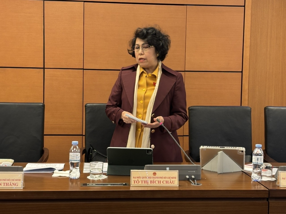 Đại biểu Tô Thị Bích Châu (đoàn TP.HCM) thống nhất mục tiêu của chương trình: Chất lượng sức khỏe và y tế học đường phải song song.