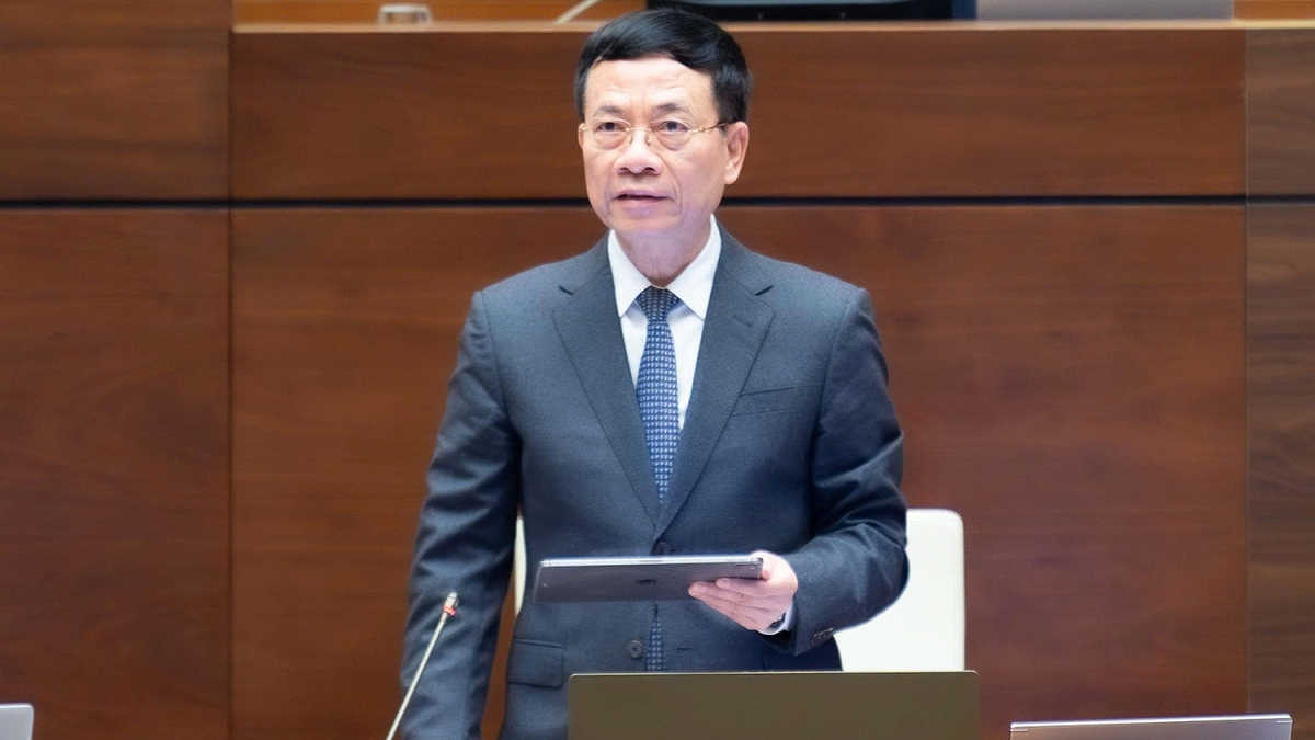 Bộ trưởng Bộ Khoa học và Công nghệ Nguyễn Mạnh Hùng giải trình, làm rõ một số vấn đề đại biểu Quốc hội nêu. (Ảnh: Quốc hội).