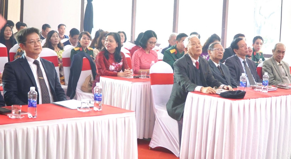 Các đại biểu tham dự Hội thảo di sản Chủ tịch Hồ Chí Minh trong lòng Nhân dân Huế