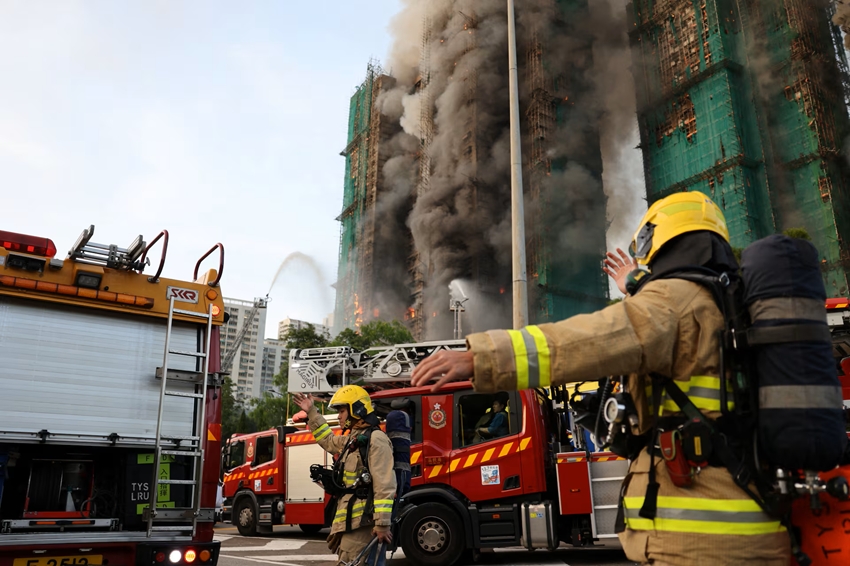 Tại cuộc họp báo sáng 27/11, Sở Cứu hỏa Hong Kong cho biết ít nhất 44 người đã thiệt mạng trong đám cháy ở cụm chung cư Wang Fuk Court.