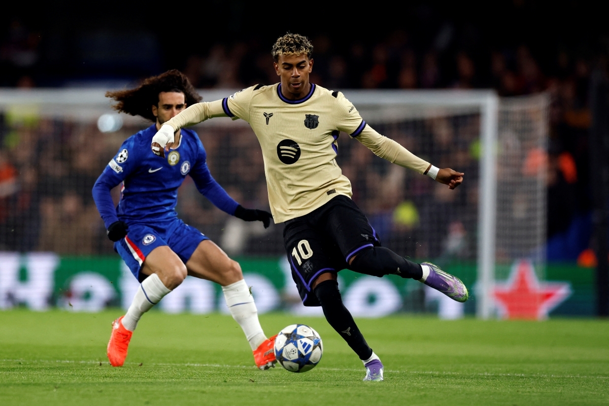 Yamal chưa thể hiện được nhiều từ đầu trận (Ảnh: Reuters).