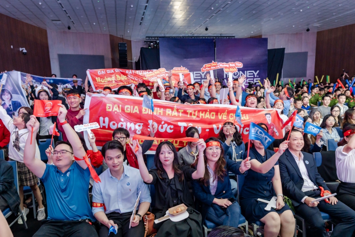 Trận Chung kết đã quy tụ sự góp mặt của khán giả đến từ mọi miền Tổ quốc.