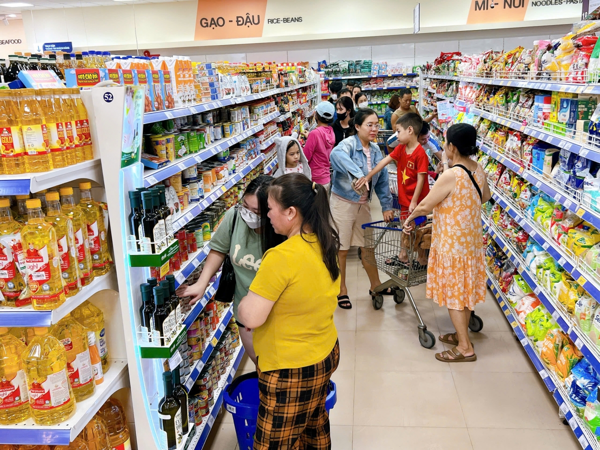 Co.opmart Tuy Hòa cũng ưu tiên tăng nhóm hàng đồ hộp, gia vị, dầu ăn...