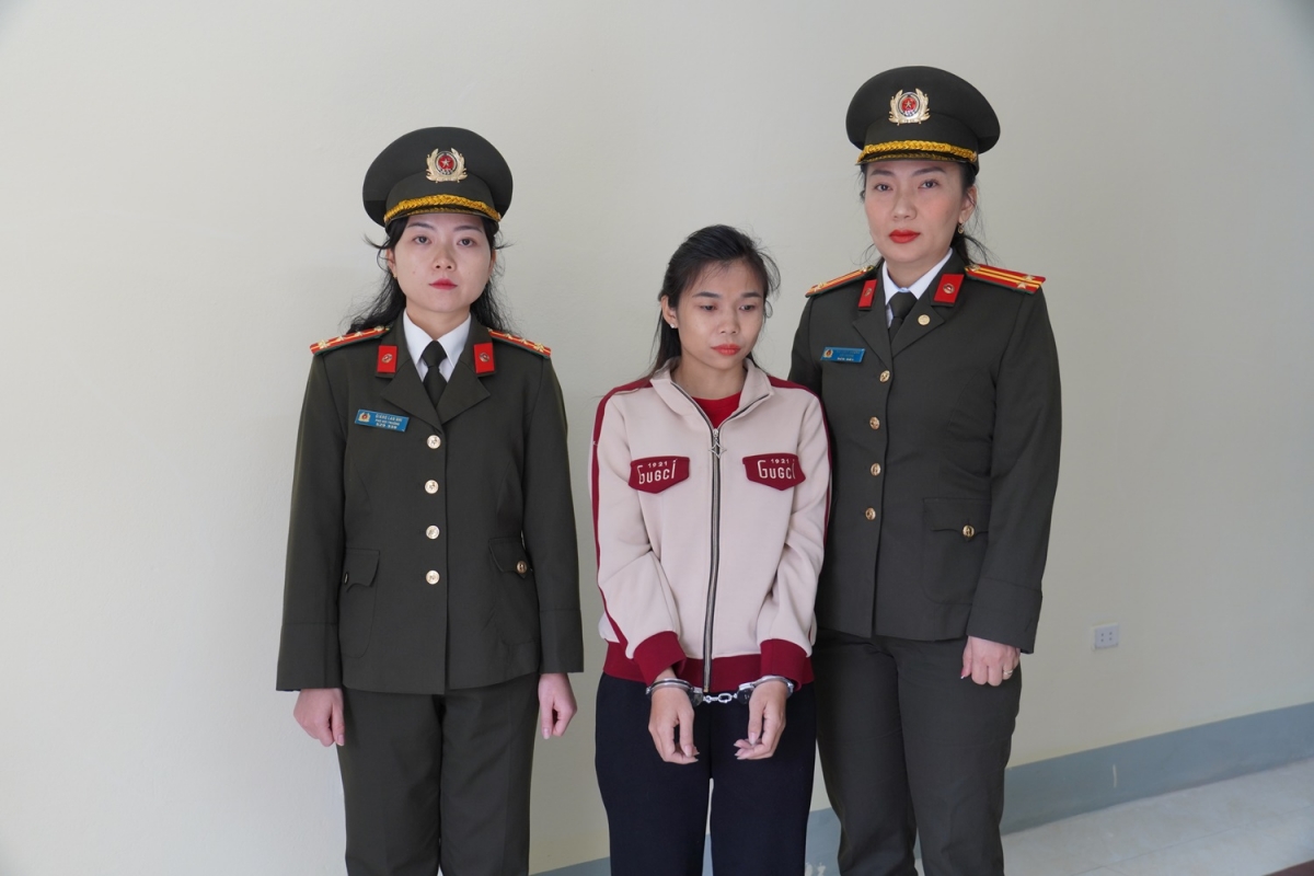 Cơ quan An ninh điều tra Công an tỉnh Điện Biên đọc lệnh Bắt bị can để tạm giam đối với Lò Thị Hoài