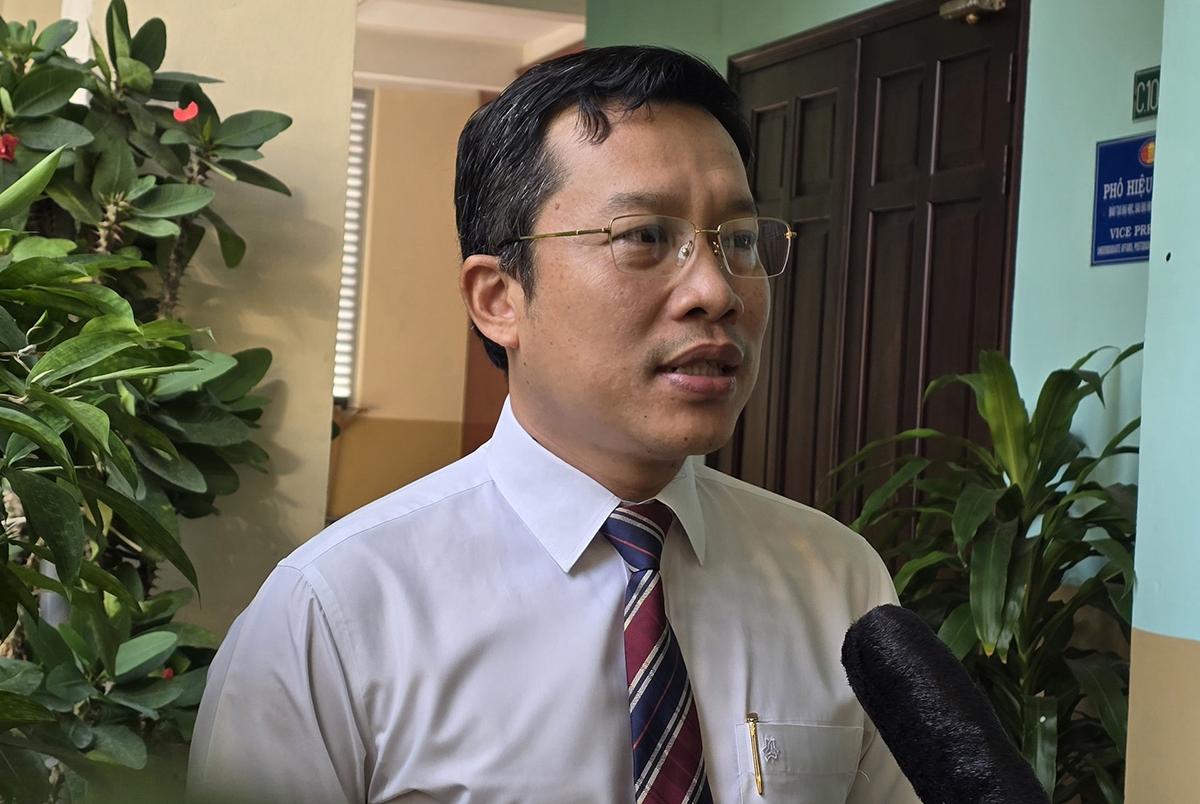 Tiến sĩ Lê Hoàng Dũng – Phó Hiệu trưởng Trường Đại học Khoa học Xã hội và Nhân văn, Đại học Quốc gia Thành phố Hồ Chí Minh